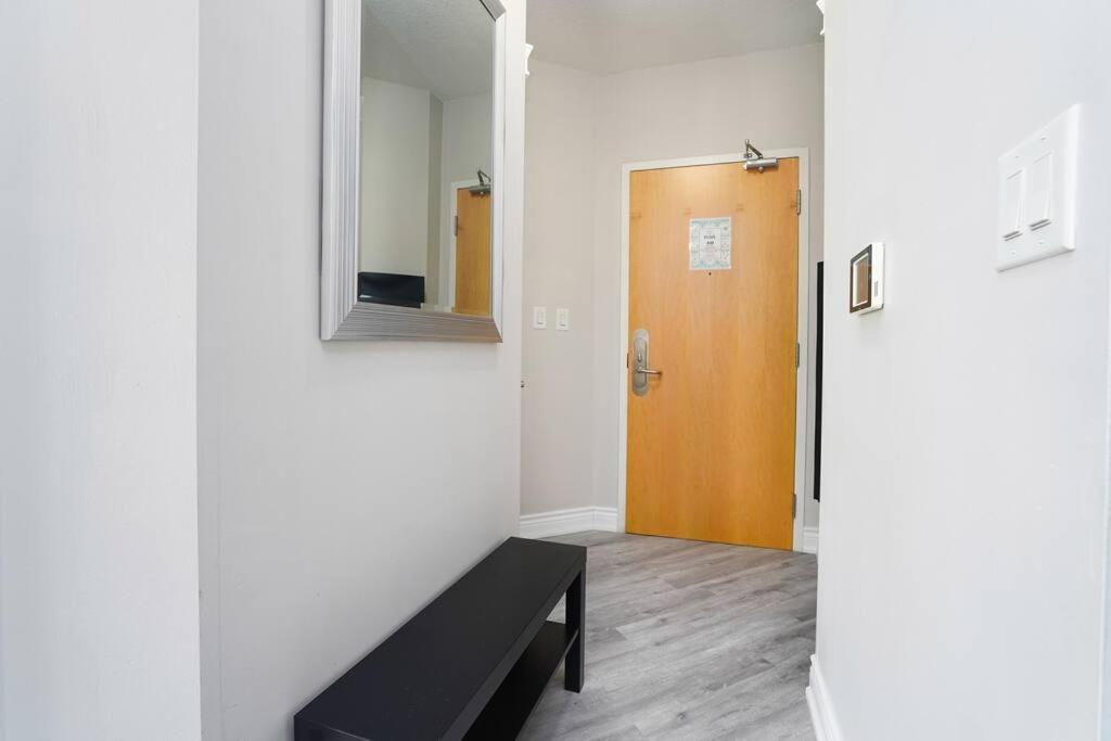 1504 Brand New Best Location 1Br Den With Amazing View Toronto Dış mekan fotoğraf