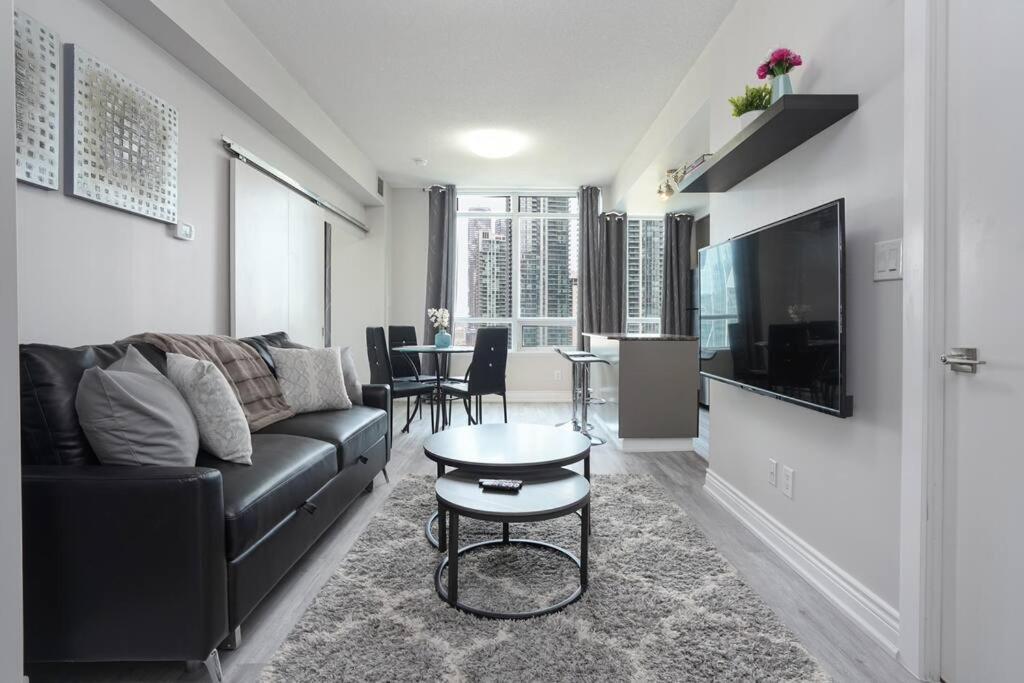 1504 Brand New Best Location 1Br Den With Amazing View Toronto Dış mekan fotoğraf
